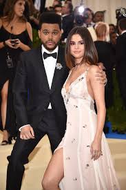 Selena gomez clearly had a blast at the weeknd's concert on saturday, apr. Fans Think A Selena Gomez Lookalike Is In The Weeknd S New Mv Teen Vogue