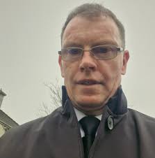 What are the best transportation options for a 2-3 week trip to Ireland and  Northern Ireland?