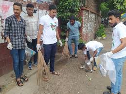 বিধ্বস্ত বাংলাদেশকে পরিস্কার পরিচ্ছন্ন করতে দেশনায়ক জনাব তারেক রহমানের  নির্দেশনায় ঢাকা মহানগর পূর্ব আওতাধীন খিলগাঁও মডেল কলেজ ছাত্রদল।