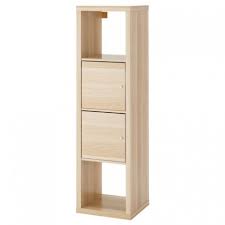 وحدة رفوف مع ملحقين داخليين مظهر بلوط أبيض اللون