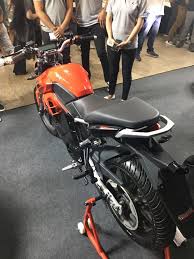 Revolt rv 400 is available in rebel red and cosmic black colour options. Revolt Rv 400 Price Is Rs 3 499 Month For 3 Years Motorcyclediaries