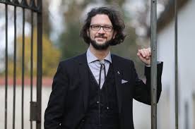 Check spelling or type a new query. Ist Der Name Fluch Oder Segen Johannes Kretschmann Wagt Den Test Business Insider