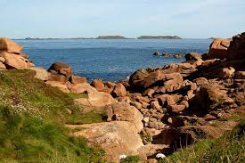 There's such a breathtaking nature, and i don't think that any picture can capture this! Trekking Around Perros Guirec Hotel Les Costans