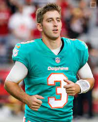 9 in suv have major injuries in border crash that killed 13. Espn On Twitter Josh Rosen Is Going To Be A Miami Dolphin A Source Tells Adamschefter
