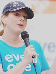 Danielle Breault Stuebing