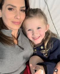 from pee pa instagram "mama and lulu" : r/HilariaBaldwin