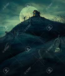 Asusta a tus amigos con este simulador. Diseno De Fondo De Halloween Con Cementerio Fantasmagorico Arboles Desnudos Tumbas Y La Casa Embrujada Y Copyspace Ilustracion De Halloween Fotos Retratos Imagenes Y Fotografia De Archivo Libres De Derecho Image 31403877