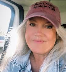 Hey … it's me 🙋🏼‍♀️… Just really a big ole THANK YOU this Friday evening  … .. just a few weeks out now from our market gathering back in my  childhood hometown