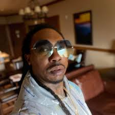 By a show of hands 👋 Who don't give...