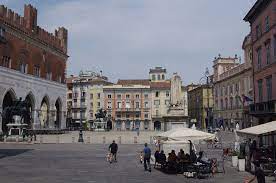 Piacenza lies on the south bank of the po river just below the mouth of the trebbia, southeast of milan. 15 Best Things To Do In Piacenza Italy The Crazy Tourist