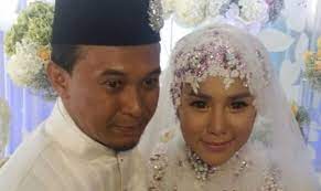 Y.h dato haniff borhan co driver : Elvina Sah Isteri Usahawan Berpangkat Datuk