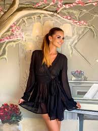 Krátký plážový přehoz Linda černá