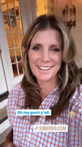 Dry July🧨🎇 Ladies, let’s do it TOGETHER and enjoy a summer without regret  or broken promises to yourself😉!! Feel empowered and join us  www.SoberSis.com/21daychallenge #sobersis #sobercurious #dryjuly ...