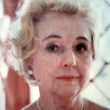 Elizabeth Boatwright's Instagram, Twitter & Facebook