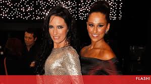 «já ninguém a pode ouvir» no «all together now», a jurada e atriz brinca com a forma como a capitã lida com opiniões diferentes da sua. Where Will This End Rita Pereira Calls Fernanda Serrano Nacional Old Lady