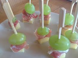 Apero Party Brochettes Raisins Fromage Jambon Cru Brochette Mini Brochette Apero Apero Party