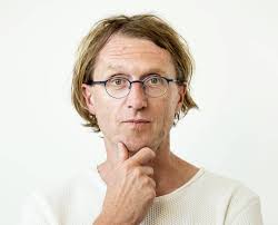Ignaas devisch is professor ethiek, filosofie en medische filosofie aan de universiteit gent en de arteveldehogeschool. Ignaas Devisch Ik Geloof Niet In Technologie Zoals Een Gelovige In God Gelooft Maar Ik Zie Niet In Hoe We Het Anders Kunnen Redden