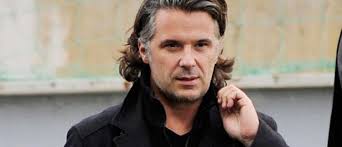 Mes communications personnelles seront paraphées d'un bt. Le Fils De Bernard Tapie Condamne Pour Diffamation Et Injures Publiques A L Encontre Du President De L Om Jean Marc Morandini