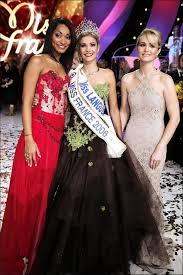 Les Plus Belles Robes Des Miss France Elle Les Plus Belles Robes Belle Robe Idees Vestimentaires
