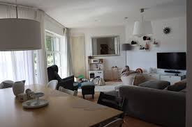 53 quadratmeter groß und aufgeteilt in eine wohnküche, ein schlafzimmer, einen kleinen abstellraum, ein bad. 4 Zimmer Wohnung Zu Vermieten 57250 Netphen Steinweg 4 Mapio Net