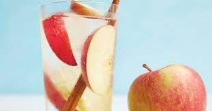 Jahe merah (mentah) 200g, 1 batang kayu manis, 2 buah lemon, dan 6 helai bunga lawang. Mau Yang Segar Yuk Bikin Infused Water Apel Kayu Manis Jahe Okezone Lifestyle