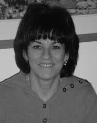 Faculty interact with undergraduate students