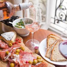 Cuisine Le Jambon Cru C Est La Vie Qui Est D Accord Decouvrez Comment Bien Le Conserver Dans Notre Article De Blog Ht Wine Snacks Wine Recipes Food