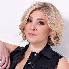 Krista Goddard's Instagram, Twitter & Facebook