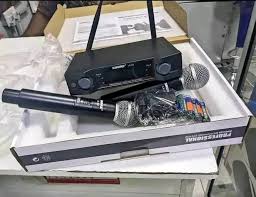 Am selling this brand new wireless microphone at a give away price  call#0777592572