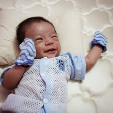 Mengeluarkan dahak pada bayi dengan cara ini mirip dengan terapi uap yang berguna untuk membuka saluran hidung bayi yang tersumbat dan mengencerkan dahak. Cara Hilangkan Kahak Bayi Sebulan