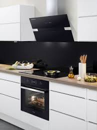 Hotte Inclinee 30 Photos Dessins A L Interieur De La Cuisine Le Pour Et Le Contre Lequel Est Preferable De Choisir Installation Et Commentaires