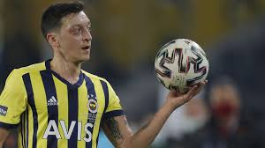 Fenerbahçe spor kulübü ('fenerbahçe sports club'), commonly known as fenerbahçe, is a turkish sports club based in istanbul, turkey. Mesut Ozil Nach Verletzung Im Kader Von Fenerbahce Gegen Antalyaspor Eurosport