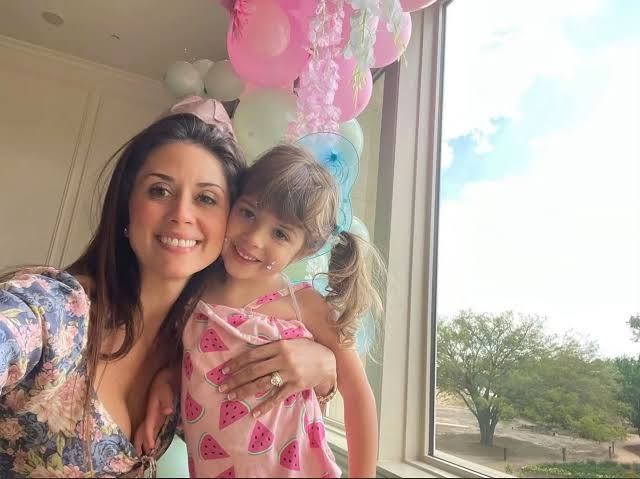 4-YEAR-OLD VIVIAN SAVELLA WAS SUPPOSED TO GO HOME TO HER DAD. HOURS AFTER THE CUSTODY HEARING, SHE WAS DEAD. Houston police say Vivian Savella's mother fatally shot the 4-year-old after a judge
