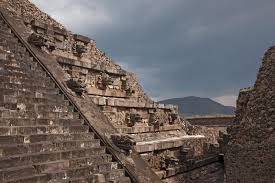 At its summit, it had two temples and a double staircase. A Secret Tunnel Found In Mexico May Finally Solve The Mysteries Of Teotihuacan History Smithsonian Magazine