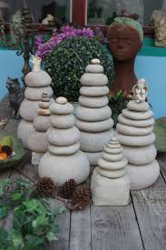 Immer häufiger findet auch beton immer mehr anwendung in gärten, wo es interessante kontraste schafft. Garten Deko Aus Beton Und Damenstrumpfen Diy Anleitung Wie Am Es Macht Bei You Tube Unter Andrea Langhanki Garten Deko Selbermachen Beton Gartendekoration