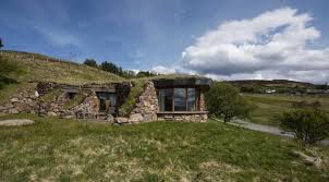 Find flats, houses and properties for sale in the uk. 19 Insanely Cool Underground Homes That You Ll Simply Love Architecture Lab