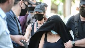 Πως έφτασε η αστυνομία στην προσαγωγή της βασικής. Epi8esh Me Bitrioli Merokamata Sto Kafeneio Twn Fylakwn Zhthse Na Kanei H 35xronh Efh Koyzoylo Gr Koyzoylo Gr