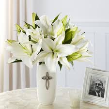 Kroger flowers can be purchased in your nearest store during normal business hours (typically until 9:00pm at 24 hour locations) and all flowers are freshly delivered throughout the week. Kroger The Ftd Faithful Blessings Bouquet Cincinnati Oh 45202 Ftd Florist Flower And Gift Delivery