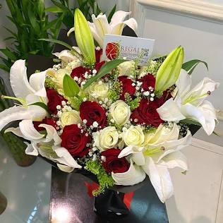 Gourmet luxury floral bouquets delivered fast in Lagos, AI generated