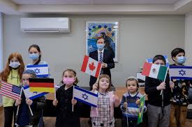 El exlíder del partido laborista de israel isaac herzog se convertirá en el undécimo presidente del país después de ser elegido frente a miriam peretz este miércoles en una votación secreta en el knéset. 20 000 Make Aliyah In 2020 The Jewish Agency