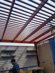Textura de techo de baldosas con terraza de madera con mapa. Construccion De Techos Sol Y Sombra Diseno De Terrazas Y Parrillas