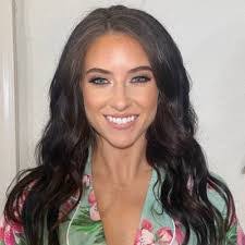 Meg Mcdonald's Instagram, Twitter & Facebook