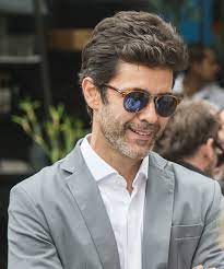Tomas escucha a juana cuando recibe la informacion de donde esta julia cap 142. Mariano Martinez Actor Wikipedia