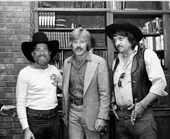 Jennings was born on june 15, 1937 in little field, texas, to lorene beatrice and william albert jennings. Willie Nelson Robert Redford And Waylon Jennings Oldschoolcoolmusic