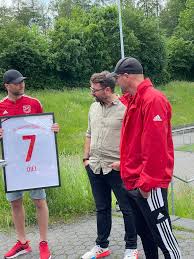 Time to say goodbye* Ein letztes Mal stand unser Coach Michael Diel am  Sonntag, den 26.05.2024, für die SG Horressen/Elgendorf an der Außenlinie.  Nach insgesamt sechs Saisons sagen wir danke, lieber Michael,