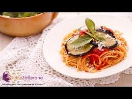 La pasta alla norma è tipicamente estiva sicuramente da provare. Pasta Alla Norma Italian Recipes Pasta Alla Norma Italian Recipes Easy