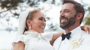 Jerry Heil снялась в роскошной фотосессии для обложки ELLE