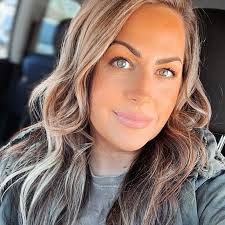 ⚡️Calling all blondies and grey sparkle sisters 😉⚡️ You need this violet  Silver Halo series asap. Especially if you're