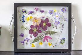 Mod podge pressed flowers on glass. Pressed Flower Resin Tray Makes A Beautiful And Unique Gift Hearth And Vine