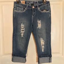 Rue 21 Distressed Capri Jeans Nwt